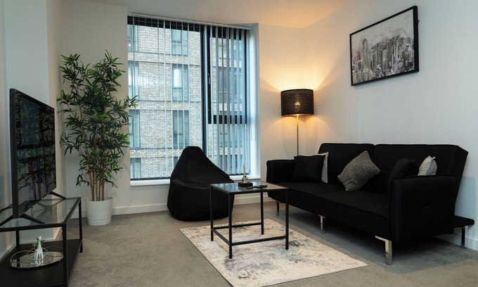 Trafford Apartment | Wharf End