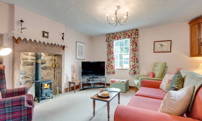 Cromford House | Wharf - Two Bedroom House, Sleeps 4
