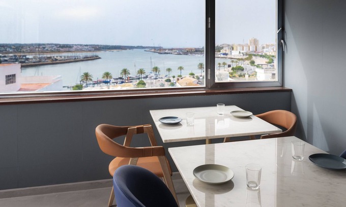 Portimao City Centre Hotel | WHE Hotel