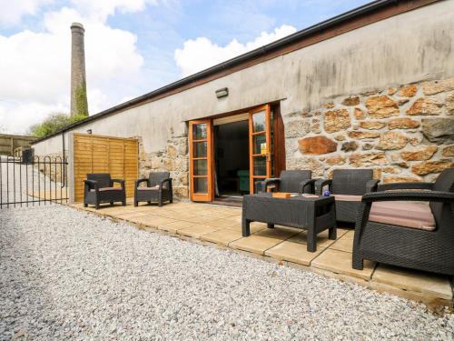Stenalees House | Wheal ProsperThe West Dry