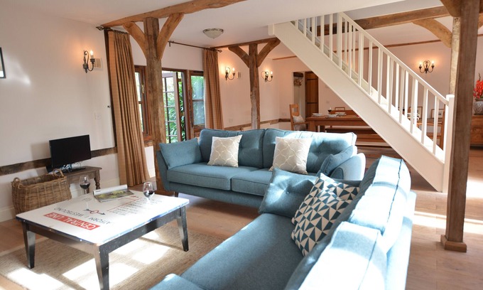 Walpole Cottage | WHEELWRIGHT'S BARN, pet friendly, with open fire in Halesworth