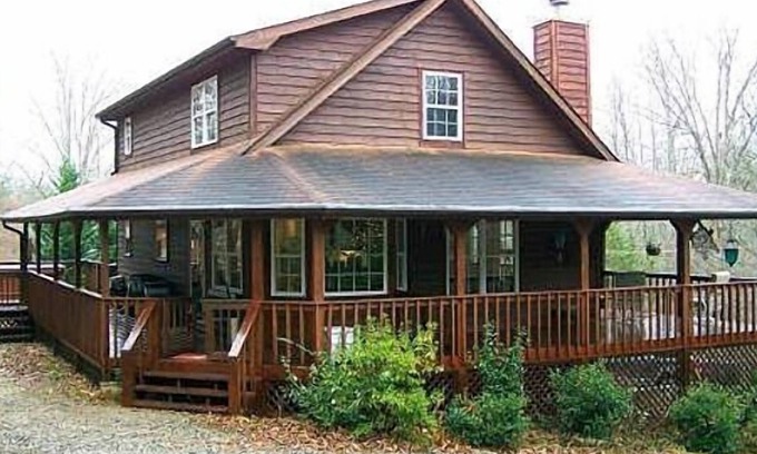 Blairsville Cabin | Where Adventure Meets Serenity