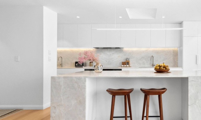 McMahons Point House | Where contemporary meets North Sydney waterside!