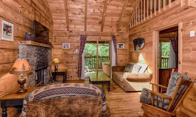 Townsend Cabin | Whisper Creek