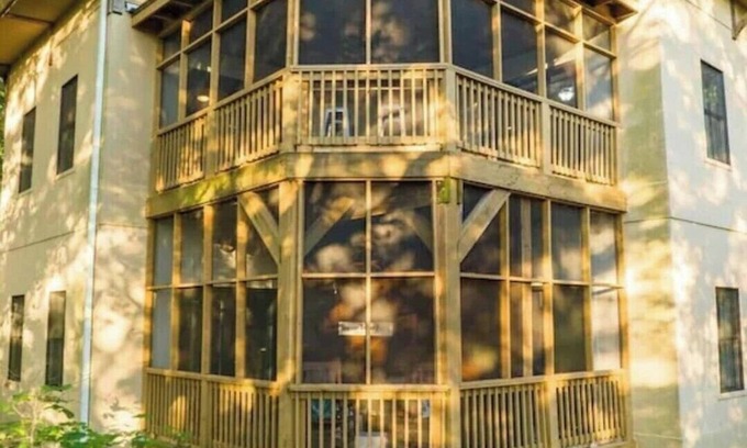 Valley Head Apartment | Whispering Pines at Buena Vista Bluffs