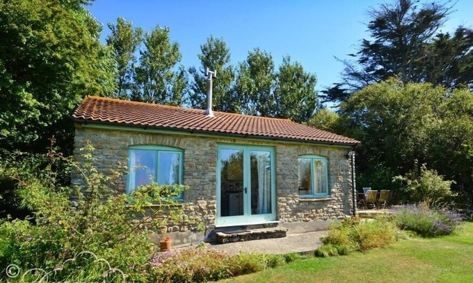 West Bexington Cottage | WHISPERING PINES COTTAGE, pet friendly in West Bexington