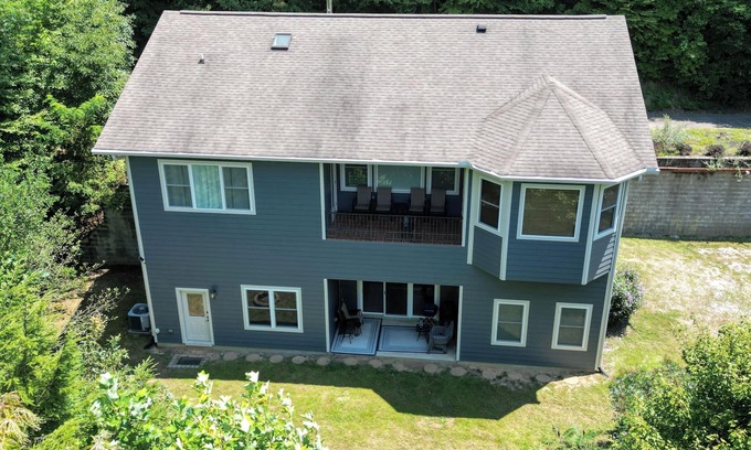 Robbinsville House | Whispering Pines- Located in Graham County, NC