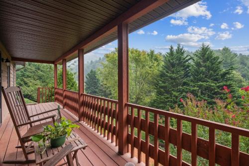 Burnsville House | Whispering Pines - Spectacular Views & Hot Tub home