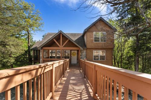 Branson West Cabin | Whispering Woods Lodge Home