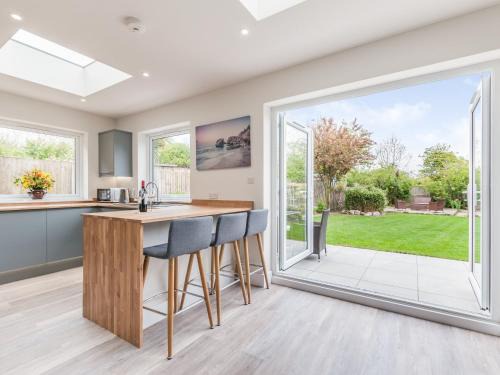Whitstable House | Whit's End House