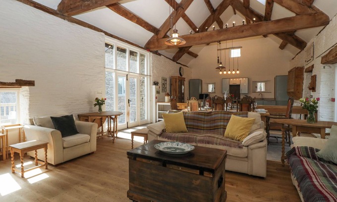 Longtown Cottage | White Haywood Barn