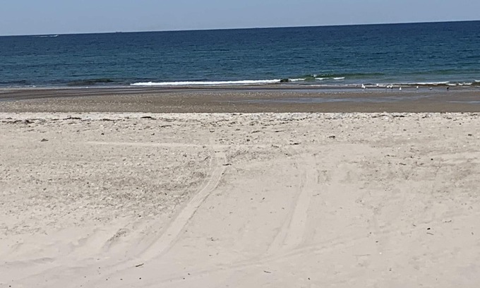 Plymouth House | White horse beach in Plymouth