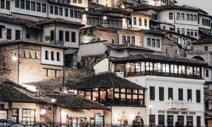 Berat Hotel | White House Berat