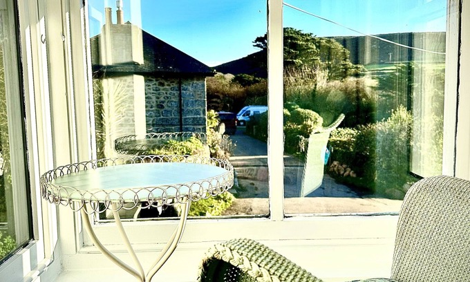 Zennor Bed & Breakfast | White House