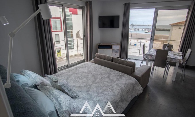 Praia da Vitoria Apartment | White House I