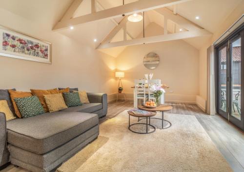 Halesworth House | White House Lodges - Tawny