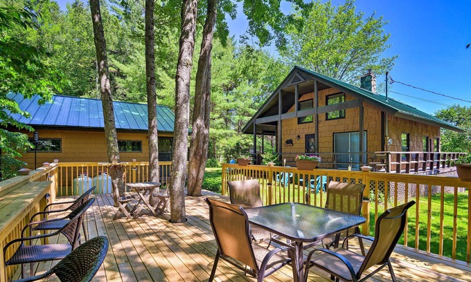 Woodsville House | White Mountains Cottage w/ Mountain & Lake Views!