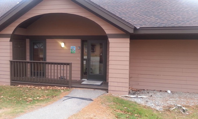 Woodstock Condo | White Mountains, Nh 3 Bedroom Vacation House Near Loon Mountain