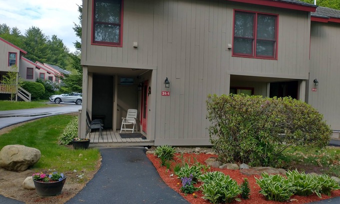 Lincoln House | White Mountains, NH Luxury Vacation Home located at Loon Mountain - Sleeps 8