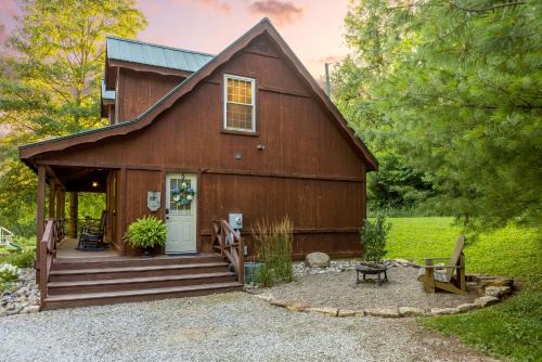 Millersburg House | White Pine . Trailside Lodging
