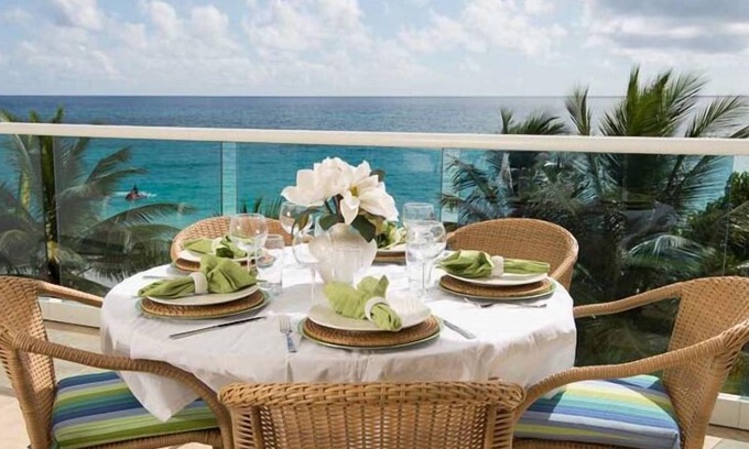Maxwell Condo | White Sand Beach Front, Turquois Blue Ocean View, Pools, Hot tub, Guarded,5 star