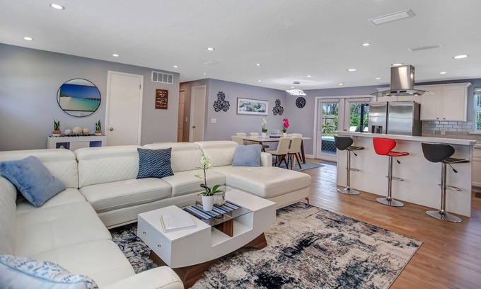 Neptune Beach House | WHITE SAND VILLA by the Beach/PRIVATE POOL& BEAUTIFUL BACKYARD