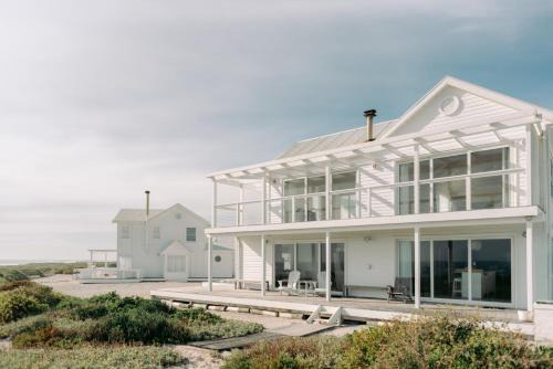Yzerfontein Villa | White Sands Beach Villa