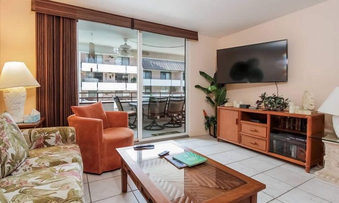 Kahaluu Bay Condo | White Sands Village #206