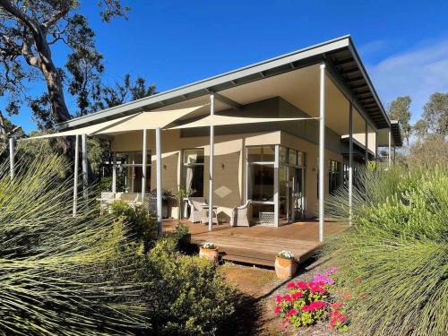 Yallingup Apartment | White Tree Retreat Yallingup hills
