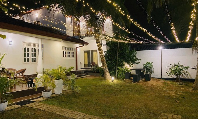 Seeduwa - Katunayake Hotel | White Villa Airport Transit Hotel