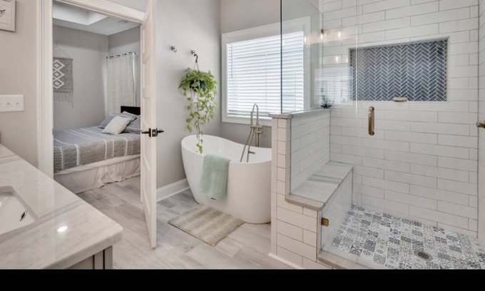 Mount Holly House | White Water Retreat