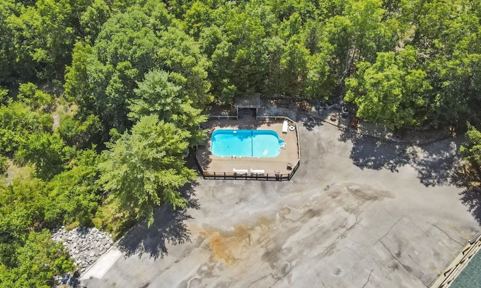 Indian Point Hotel | White Wing Lodge