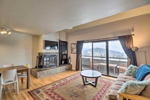 Whitefish Apartment | Whitefish Mountain Ski-InandOut Condo with Views!