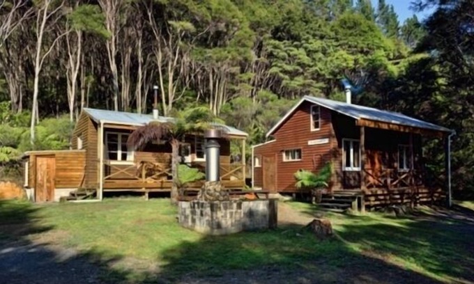 Colville Cabin | Whitestar Station, Colville Farm, Bush Lodge2