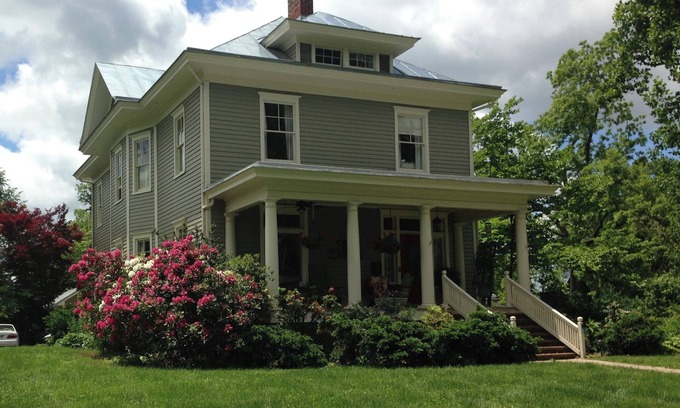 Lexington House | Whitewood Hall in Historic Downtown Lexington, Virginia