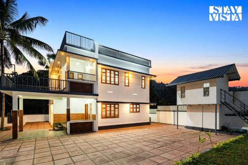Muttil South Villa | Whitewood Serene 5BHK Party House - Wayanad
