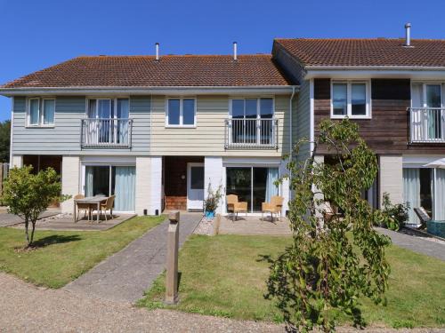 Yarmouth House | Whitfield P10