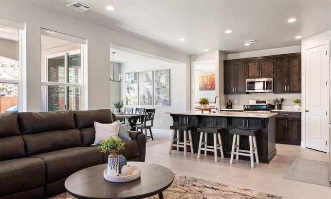 Washington House | Who's Your Caddy home