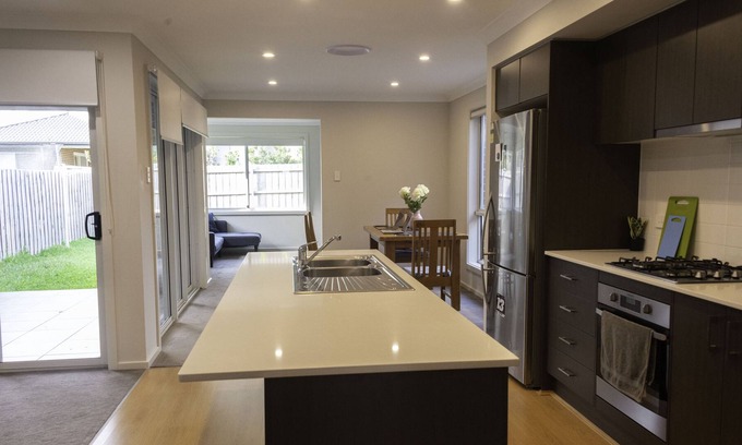 Marsden Park House | Whole holiday house for rent - Sydney