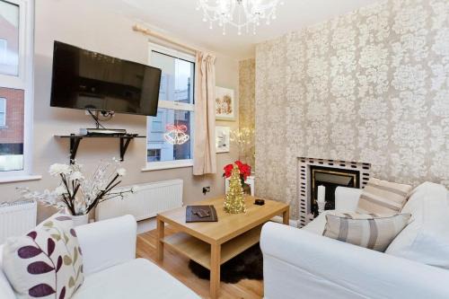 Camden Town with Primrose Hill Apartment | Whole house in Central Camden Town