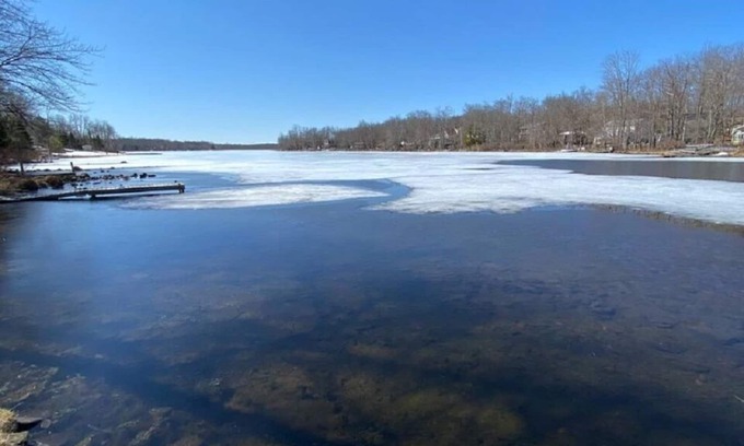 Tobyhanna House | Wholesome Lakefront Home! - Close to Kalahari-Camelback Sleeps 12