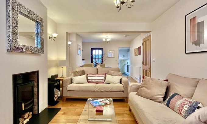 Chichester House | Wickland Cottage by inspirestays-com