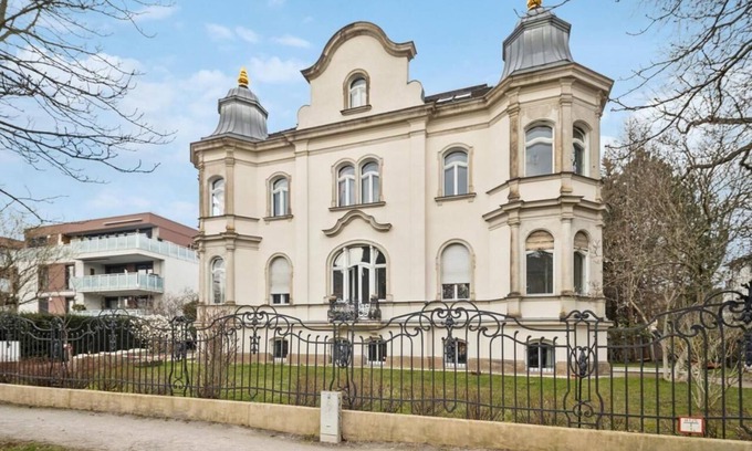 Sudvorstadt-Ost Apartment | "Wiener Palais" am "Großer Garten", Appartement , Arbeitsplatz, Familienfreundlich, Smart-TV