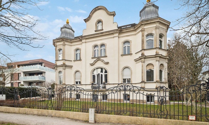Sudvorstadt-Ost Apartment | Wiener Palais: Am Zoo-park, Workplace, Family, 7 pers., Smart-tv