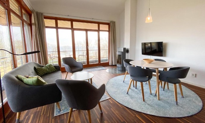 Muritz Apartment | Wiesengeflüster Apartment 433 in Klink mit Müritzblick, Balkon und Strandnähe