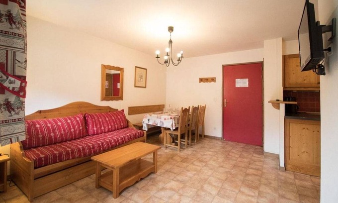 Val Cenis Apartment | Wifi, 10m from ski slopes, terrace, parking, tv, ski locker, 40m², Val Cenis