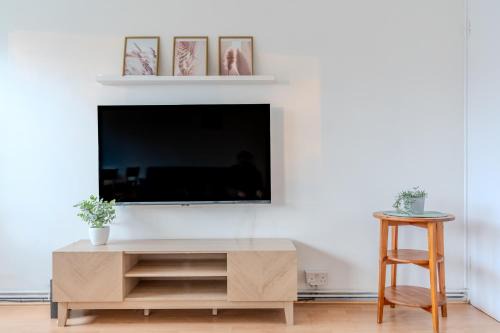 Peckham Apartment | Wifi 350Mb-Spacious Living Room-Smart TV 50 4K