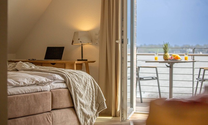 Schleswig Apartment | Wiking-koje 4 - Aufzug, Dusche, Balkon, Gartenmöbel, Parkplatz