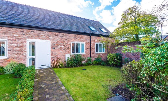 Mollington House | Wild Drive Chester - Stunning cottage just minutes from Chester and Zoo