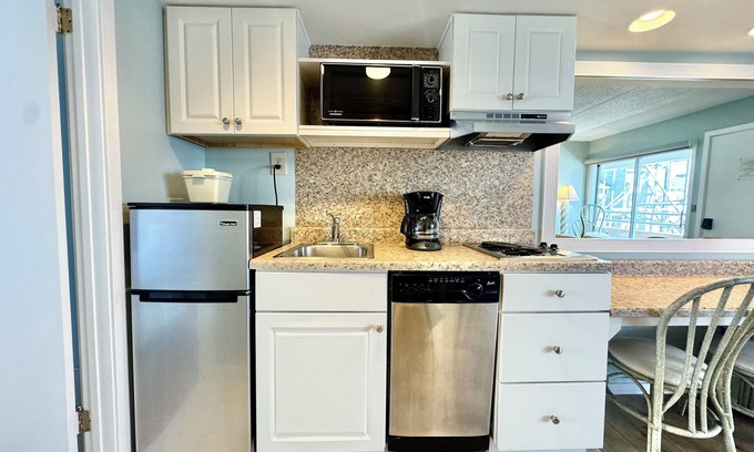 North End Hotel | Wild Dunes Inn